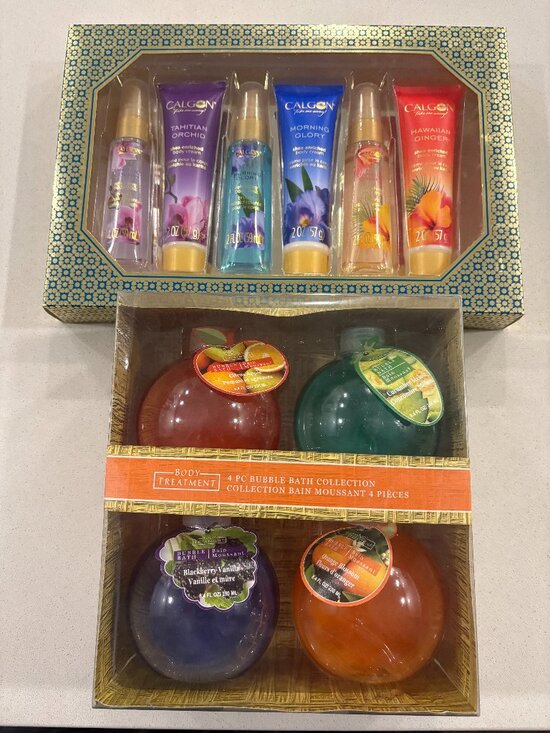 Other - Womans bubble bath + lotions